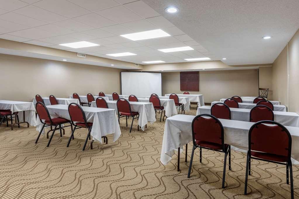 Suburban Studios Arlington Heights Elk Grove Удобства фото