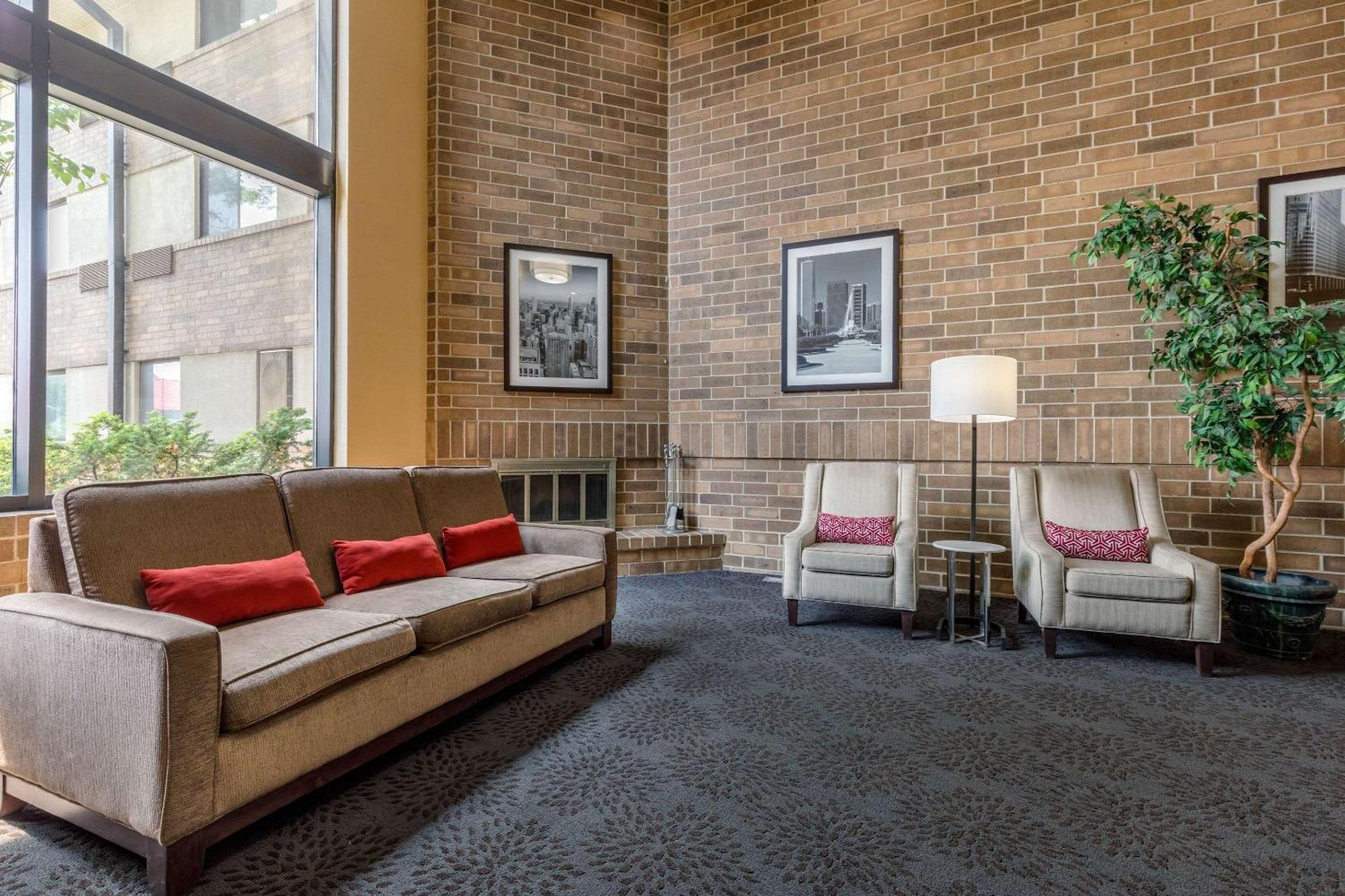 Suburban Studios Arlington Heights Elk Grove Экстерьер фото