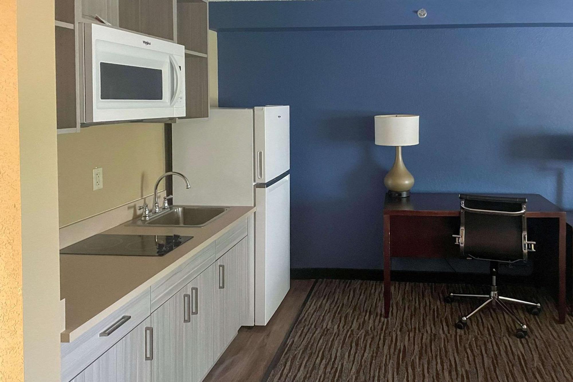 Suburban Studios Arlington Heights Elk Grove Экстерьер фото