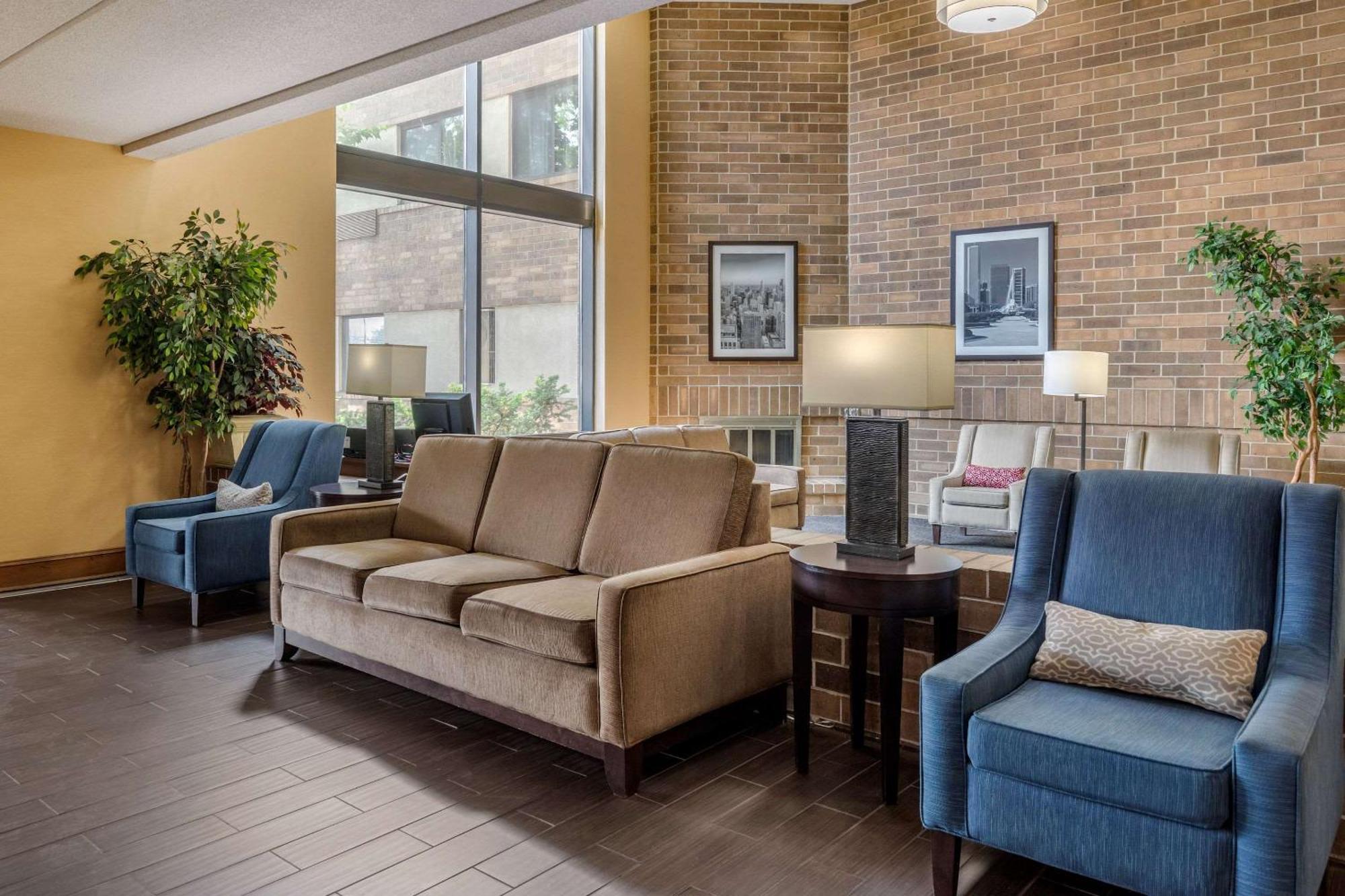 Suburban Studios Arlington Heights Elk Grove Экстерьер фото