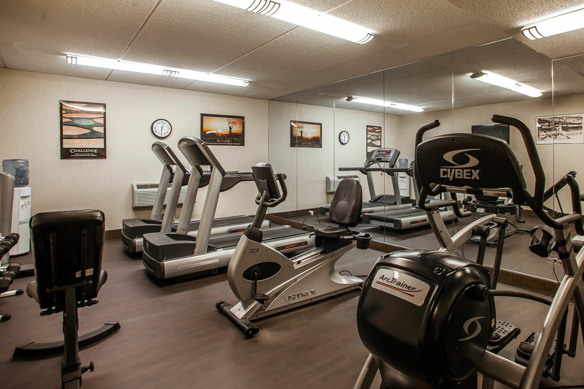 Suburban Studios Arlington Heights Elk Grove Экстерьер фото